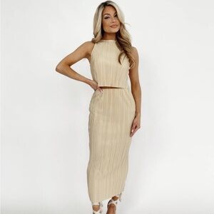 Stylish Beige Sleeveless Midi Skirt & Top Set